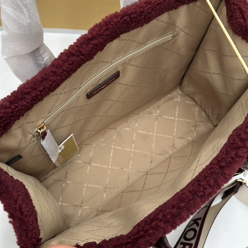 Michael Kors Medium SHEARLING MIRELLA Tote
Shoulder Bag Sherpa 
Oxblood 
NWT - Picture 8 of 16